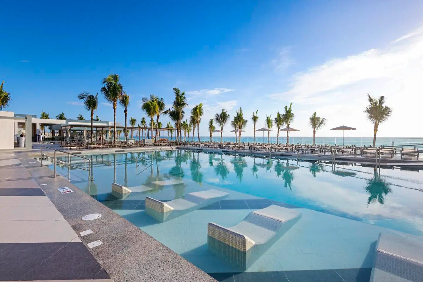 Hotel Riu Ventura OUTDOOR_POOL