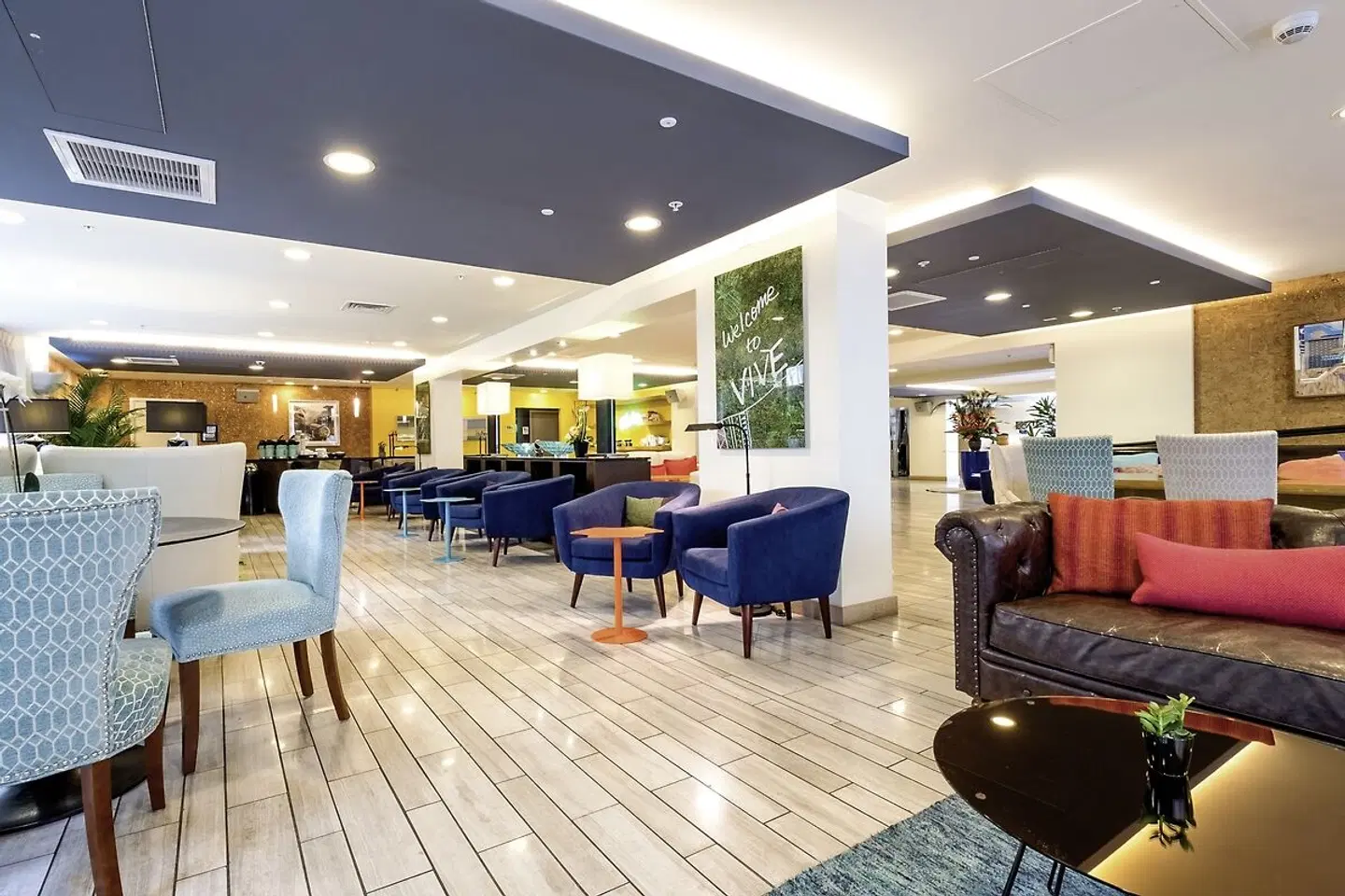 Vive Hotel Waikiki Bar