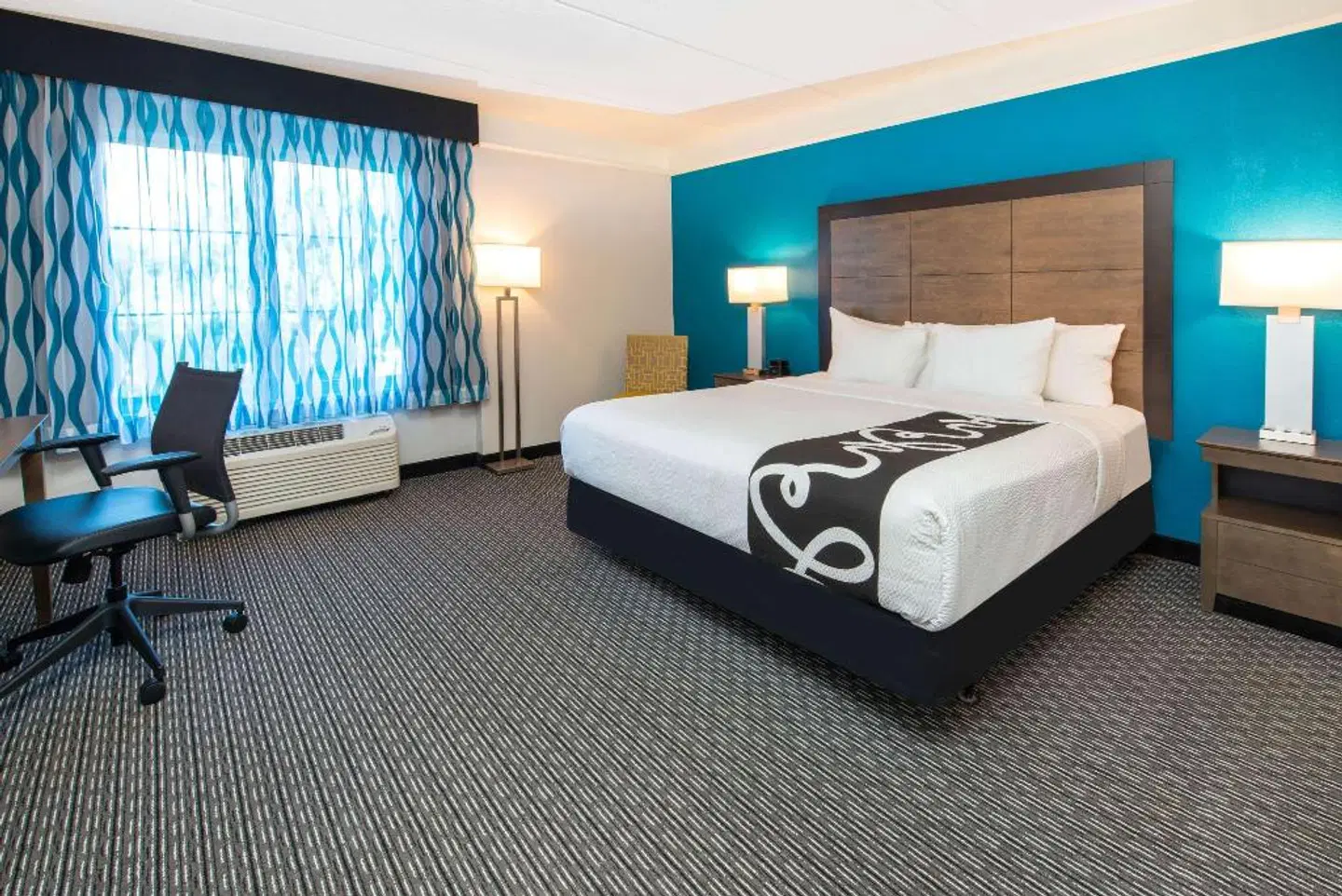 La Quinta Inn & Suites by Wyndham Tampa Brandon Regency Park ROOM_EXAMPLE
