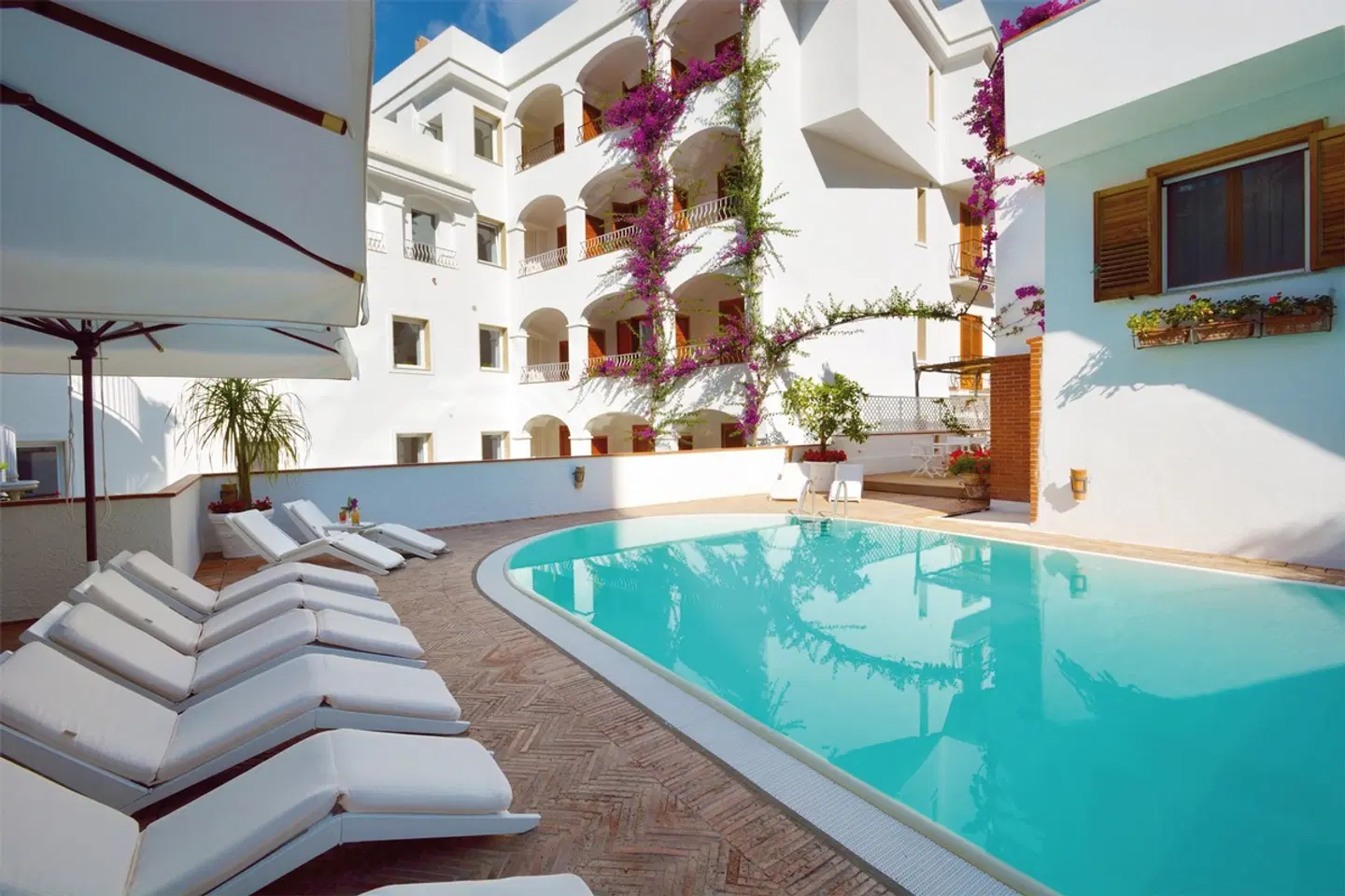 Villa Romana Hotel & Spa OUTDOOR_POOL