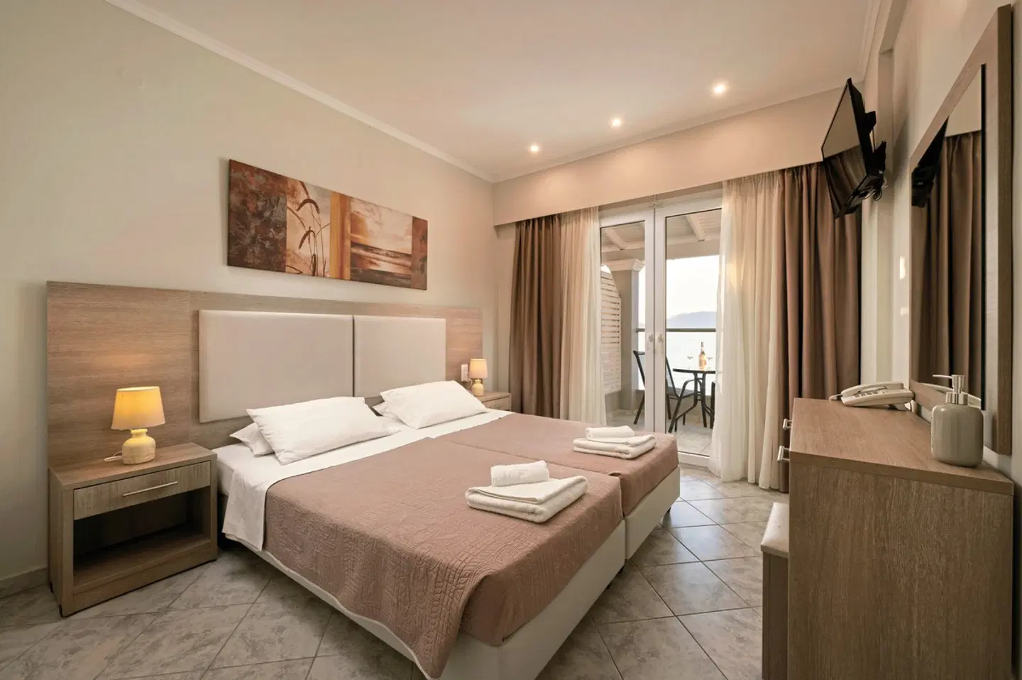 Golden Sunset ROOM_EXAMPLE