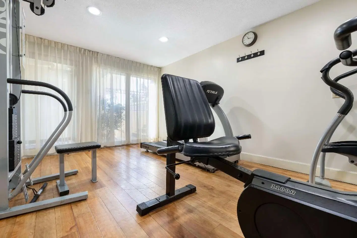 Best Western Royal Palace Inn & Suites SPORTS_AND_LEISURE
