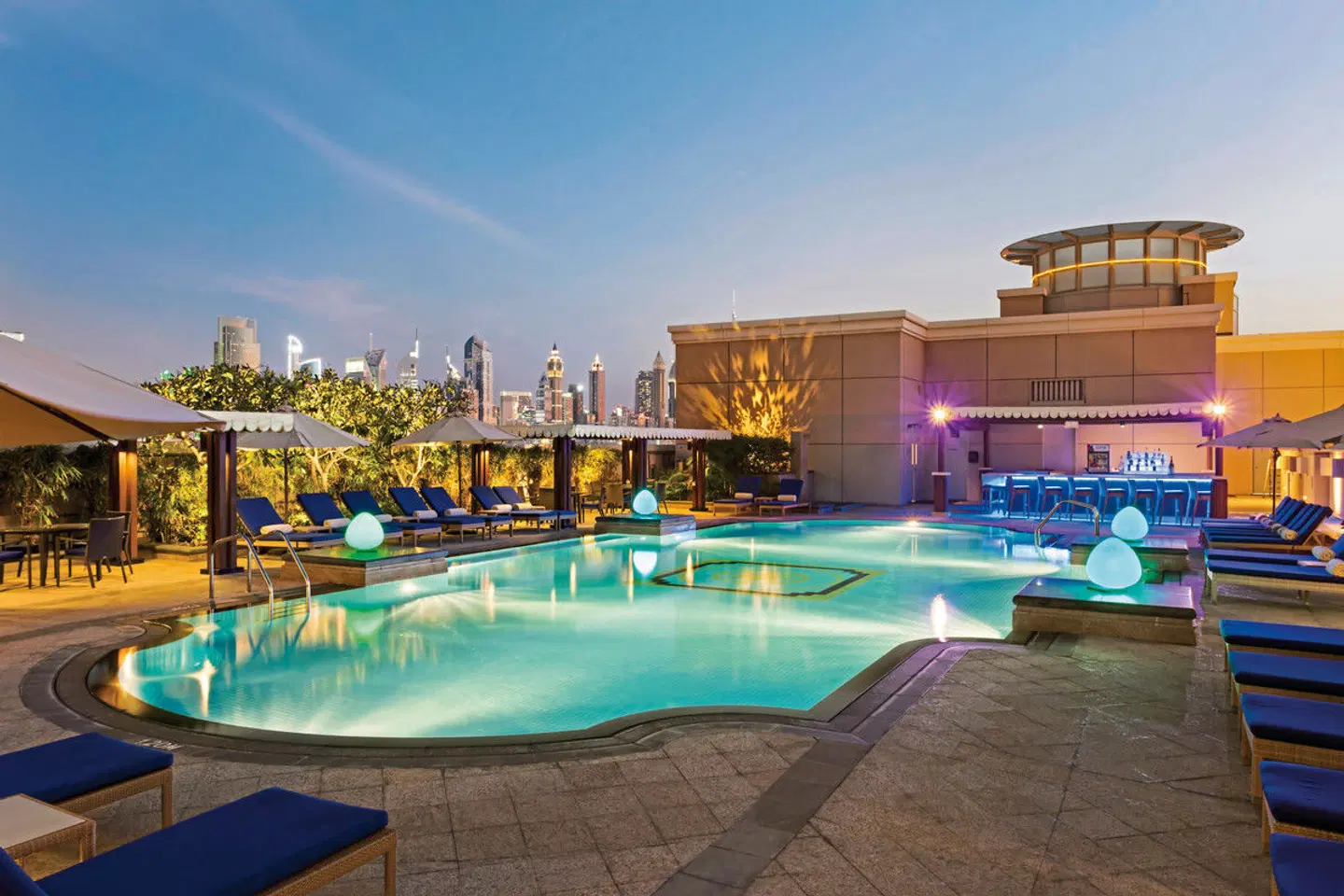 Crowne Plaza Dubai Jumeirah OUTDOOR_POOL