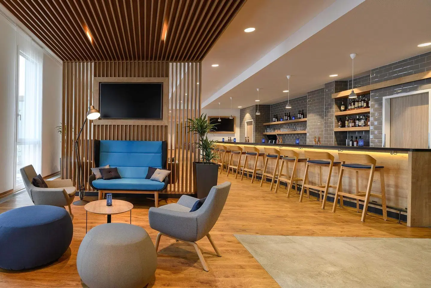 Holiday Inn Express Regensburg by IHG Bar
