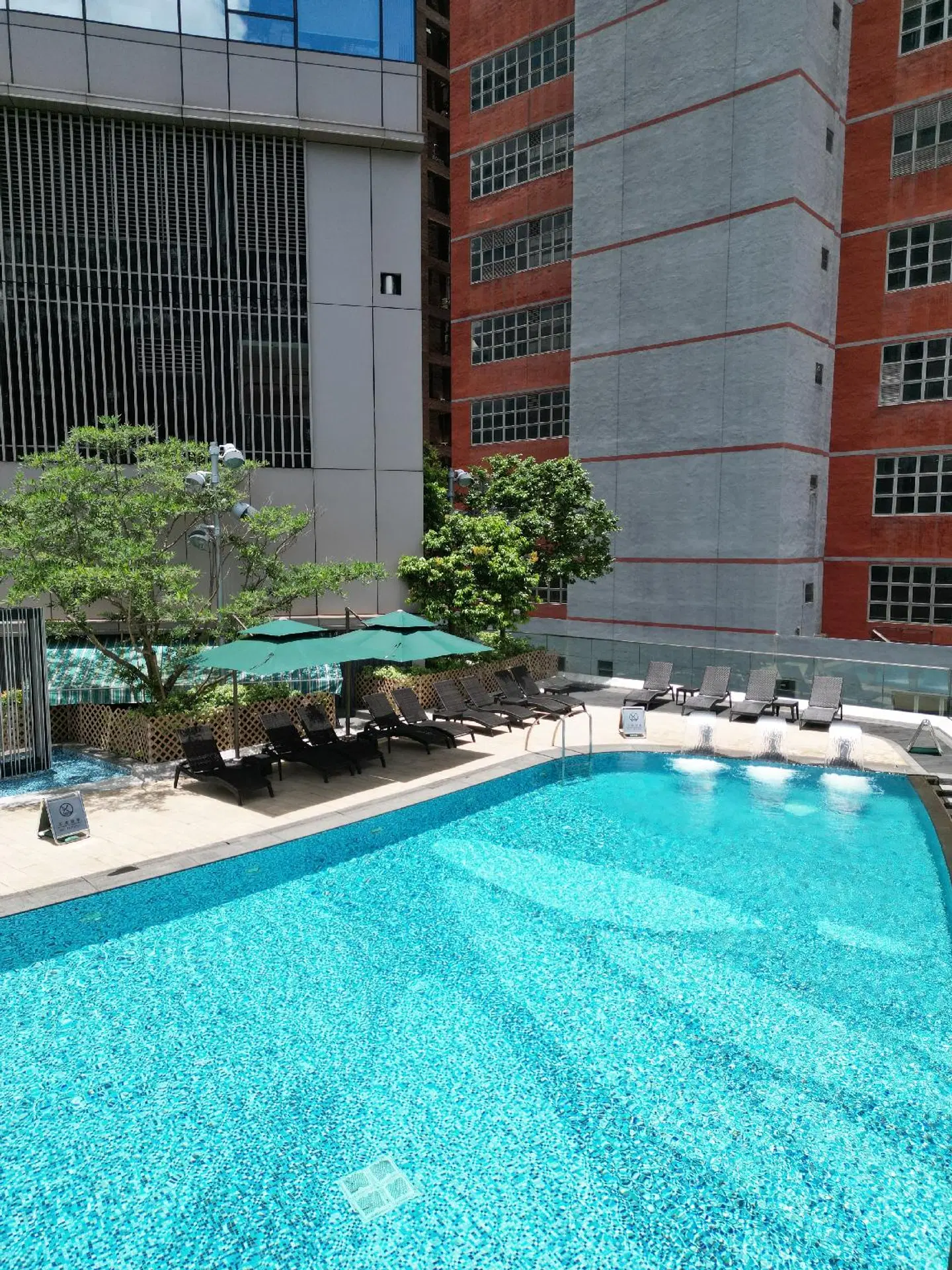 Courtyard by Marriott Hong Kong Sha Tin OUTDOOR_POOL