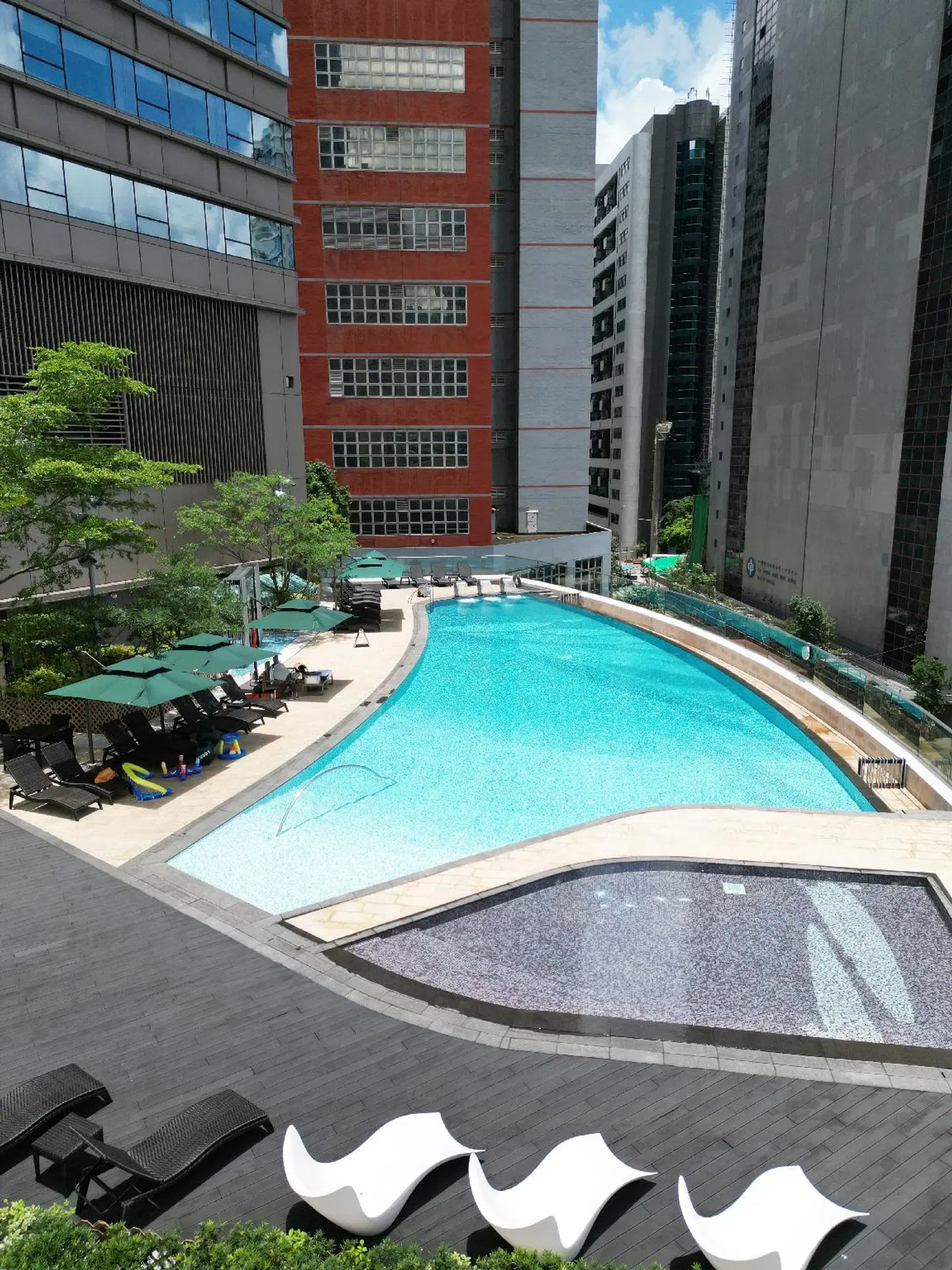 Courtyard by Marriott Hong Kong Sha Tin OUTDOOR_POOL