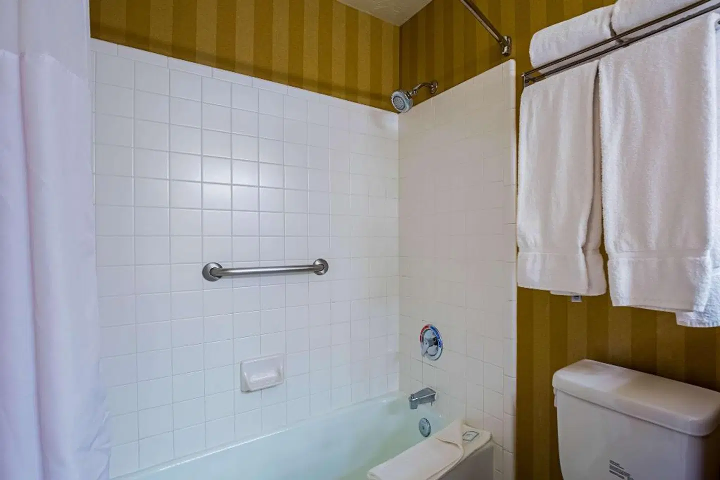 Clarion Suites Saint George Badezimmer