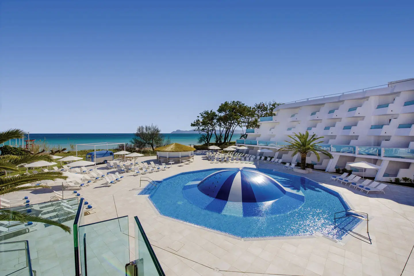 Iberostar Waves Playa de Muro OUTDOOR_POOL