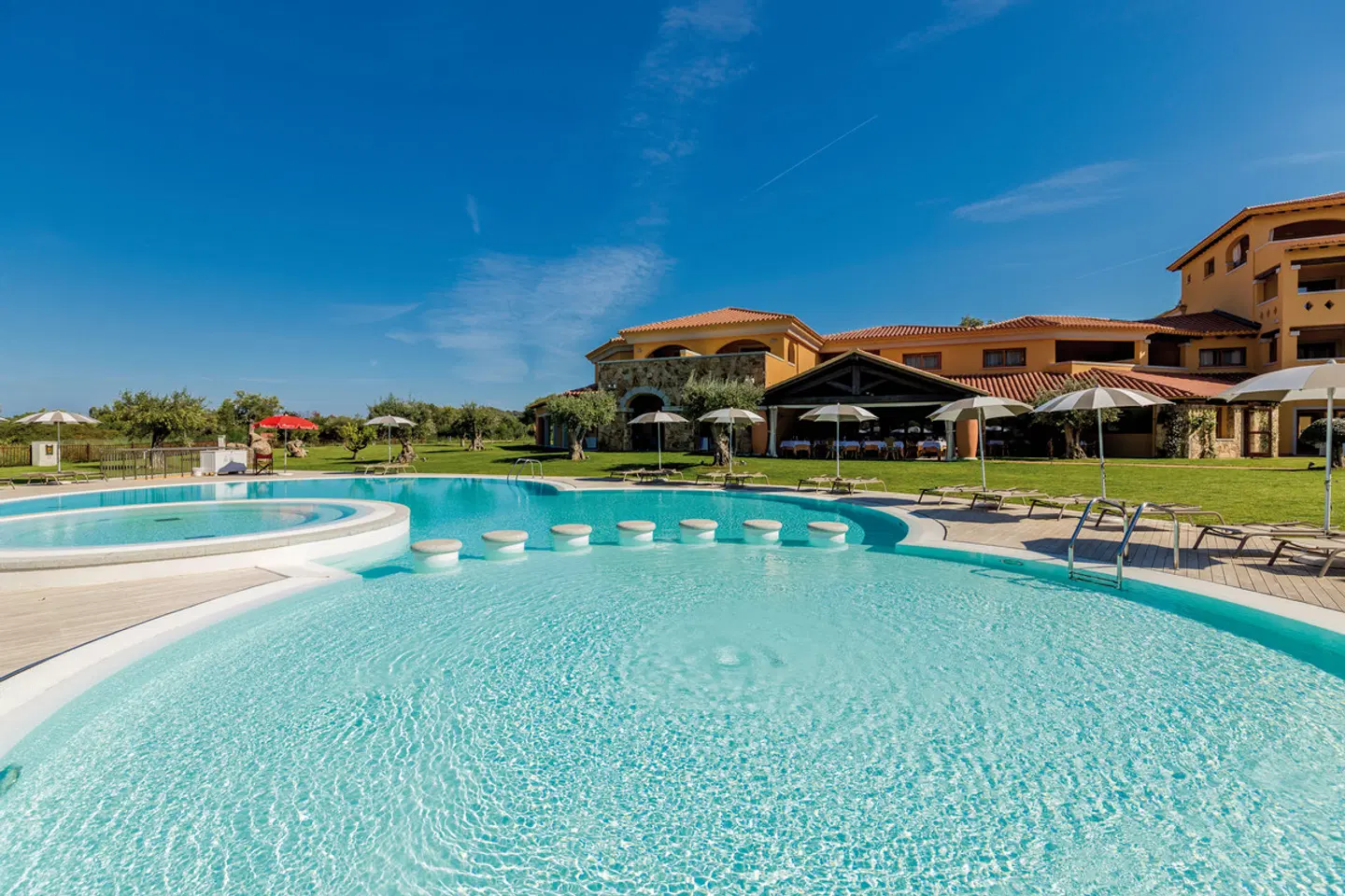 Marana OUTDOOR_POOL