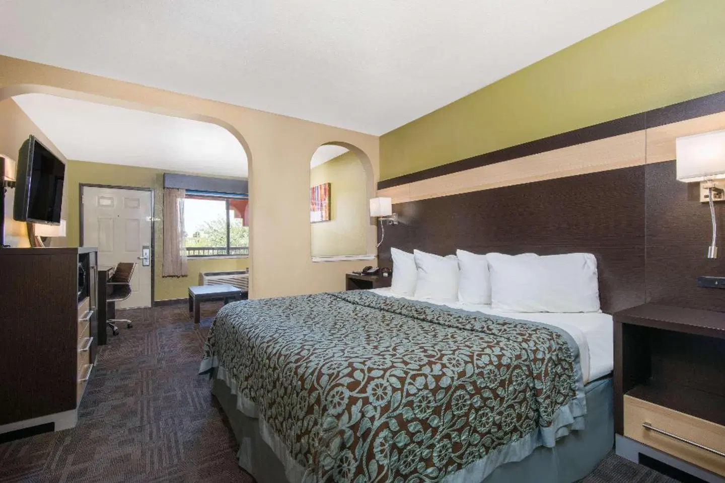 Days Inn by Wyndham Carlsbad ROOM_EXAMPLE