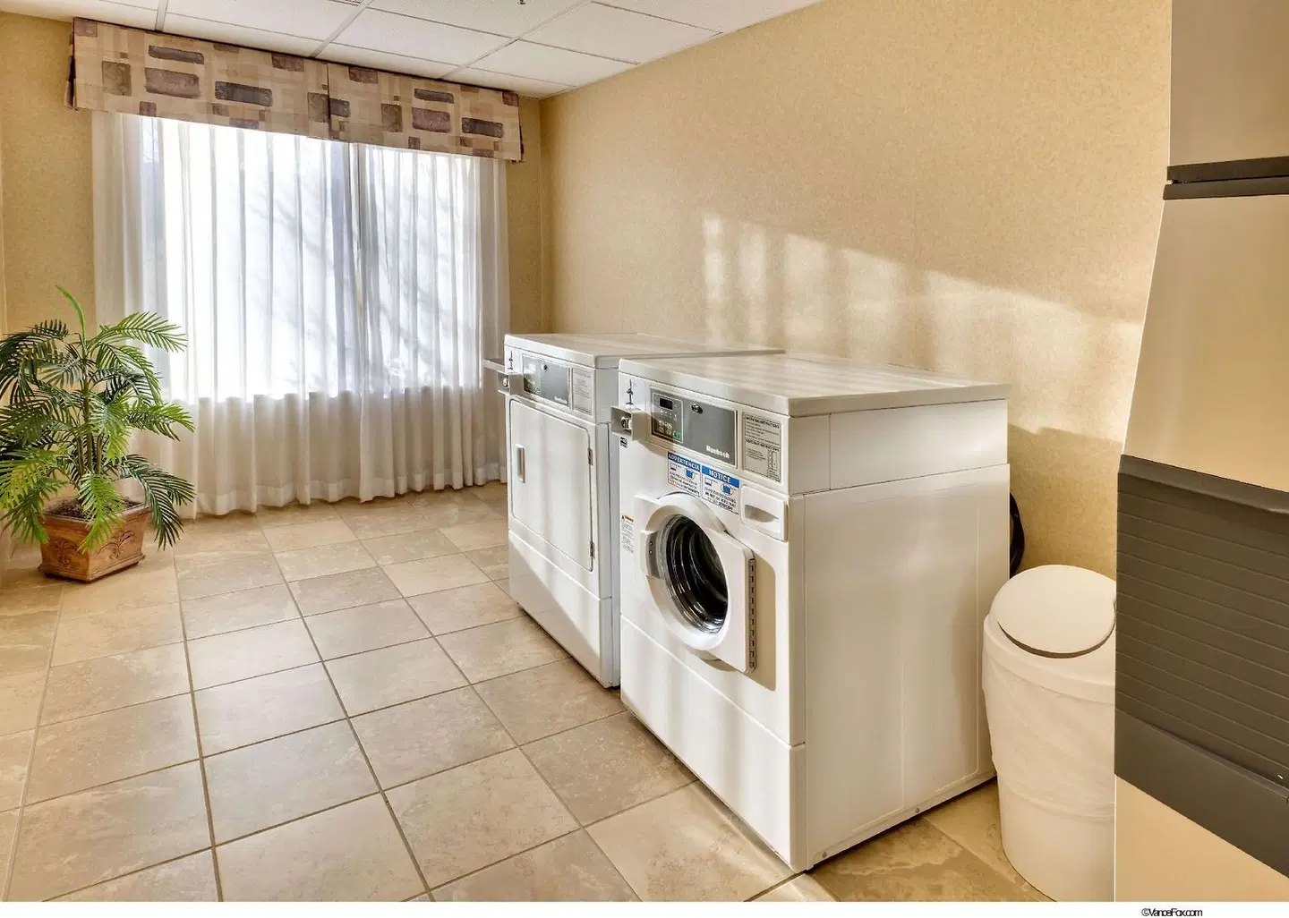 Hampton Inn & Suites Reno Badezimmer