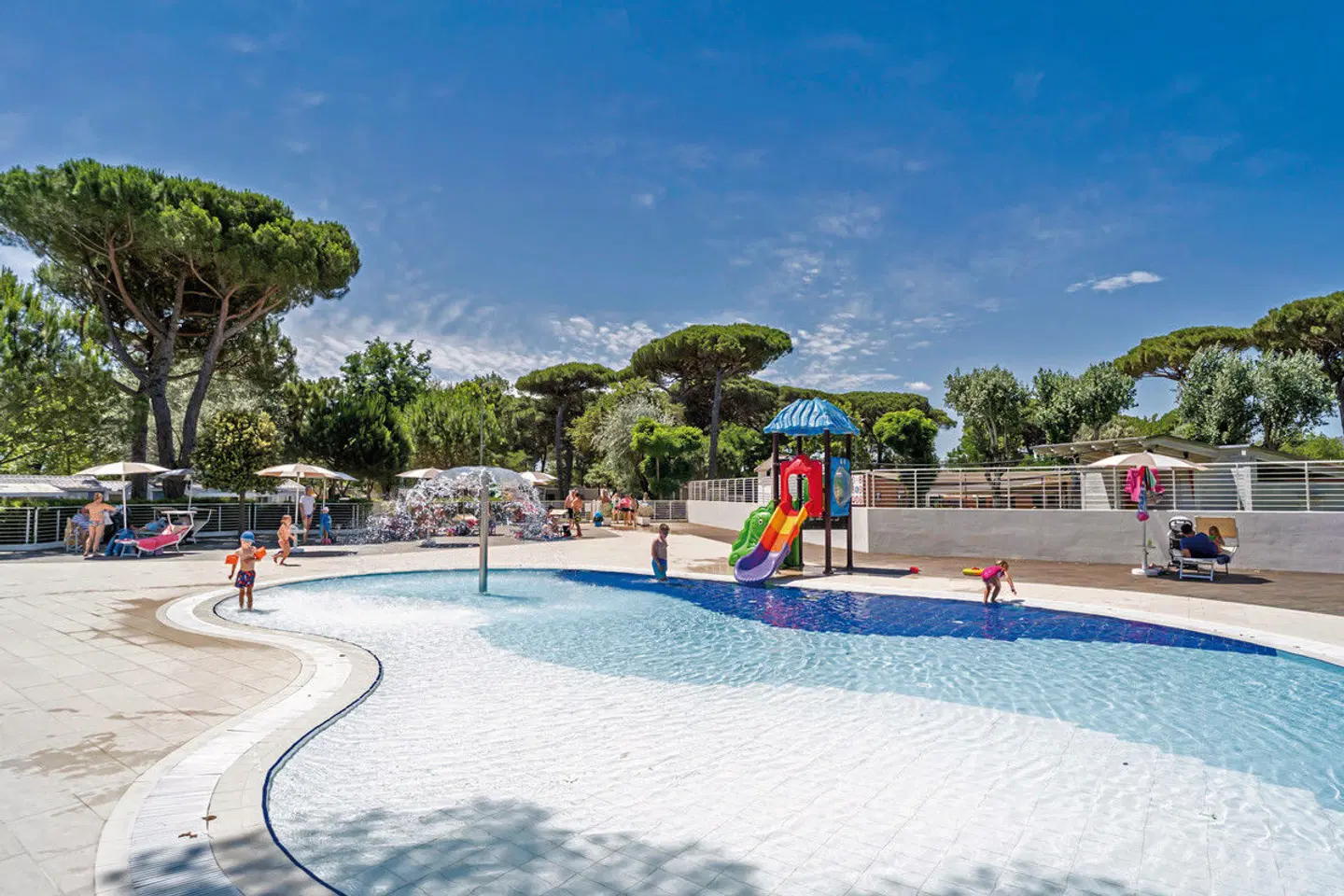Marina Family Resort OUTDOOR_POOL