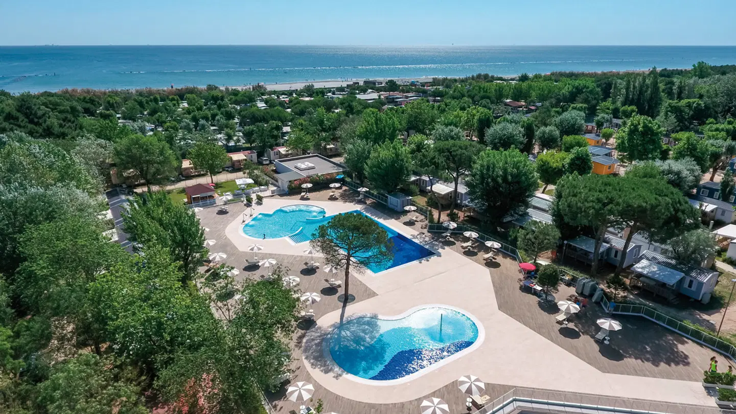 Marina Family Resort OUTDOOR_POOL