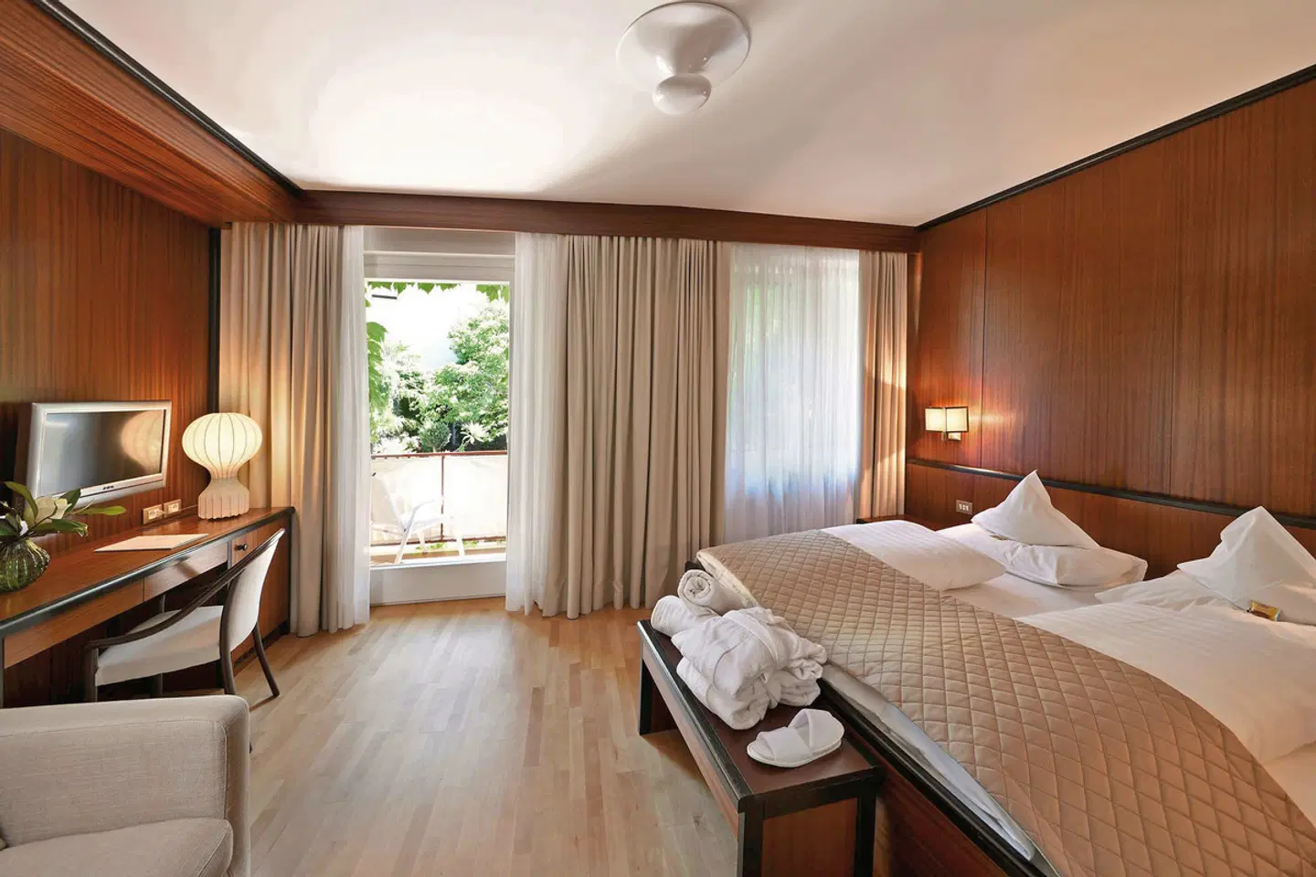 Juliane ROOM_EXAMPLE