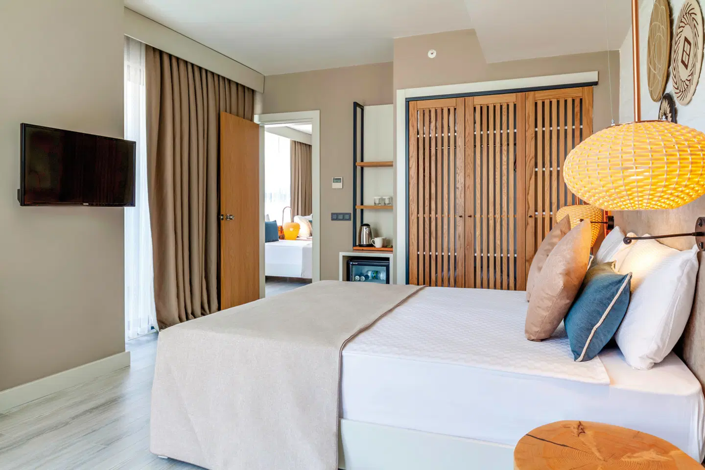 Side Royal Style Hotel ROOM_EXAMPLE