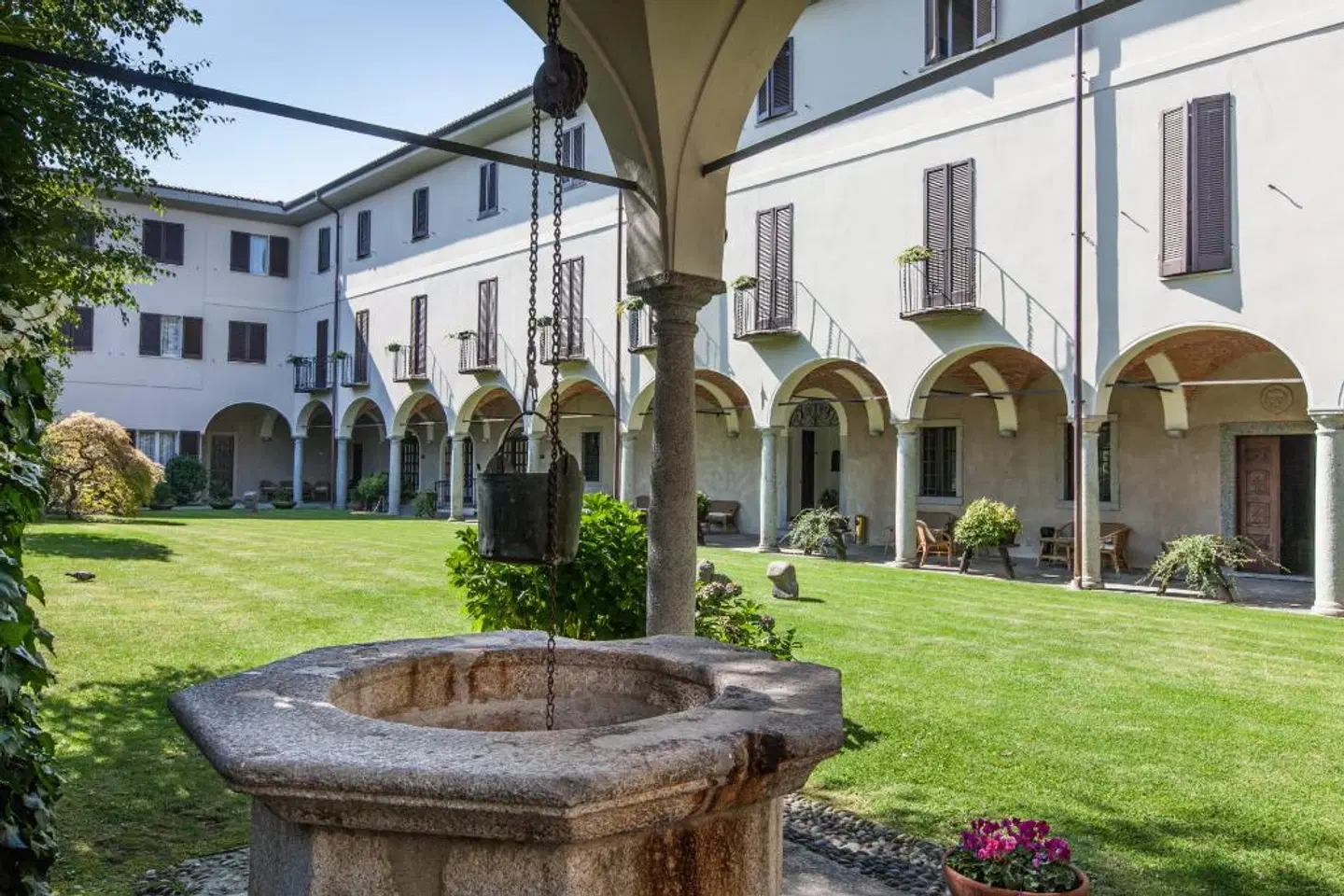 Il Chiostro EXTERIOR