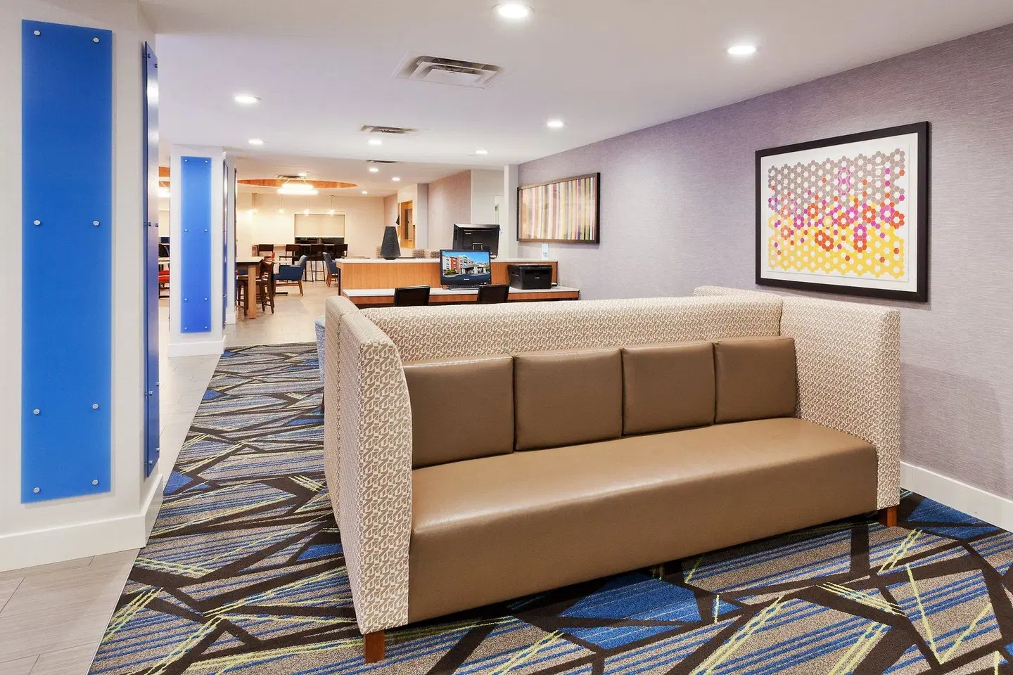 Holiday Inn Express & Suites Rome by IHG LOUNGE_LOBBY