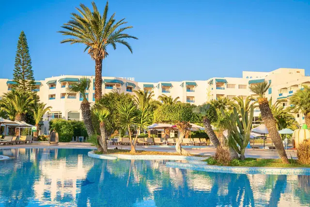 Sentido Bellevue Park OUTDOOR_POOL