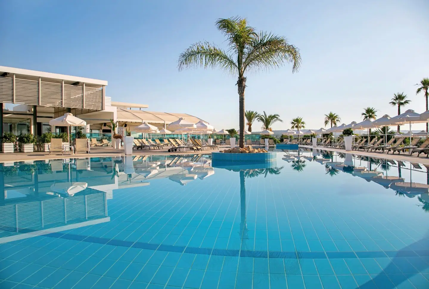 Asterias Beach OUTDOOR_POOL