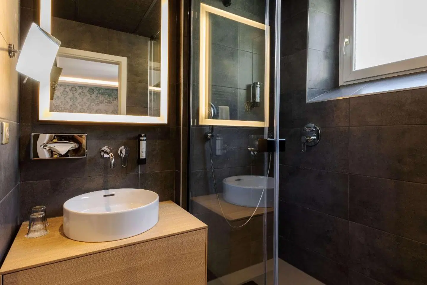 Best Western Plus Hotel Monopole Métropole Badezimmer