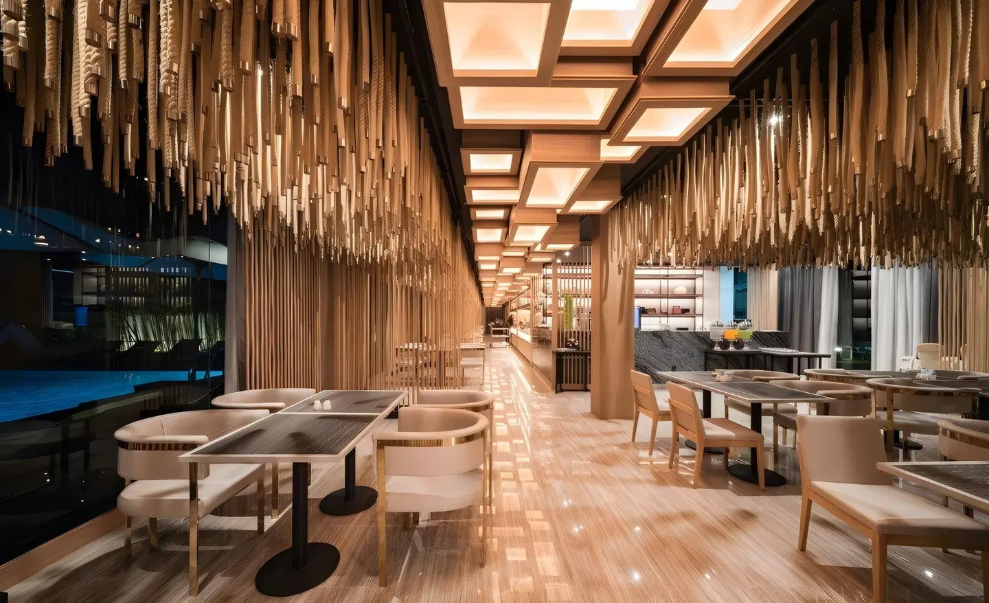 Mandarin Eastville, Pattaya Bar