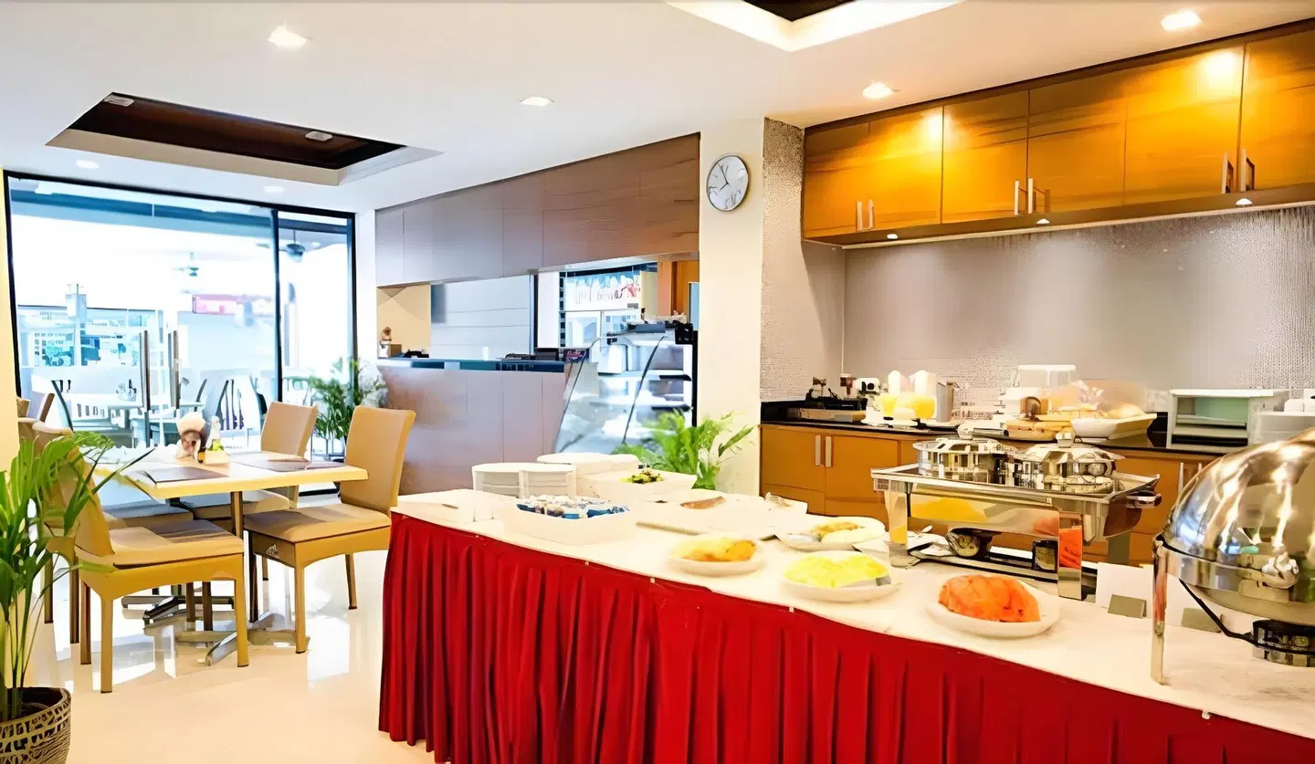 Bay Breeze Pattaya Restaurant