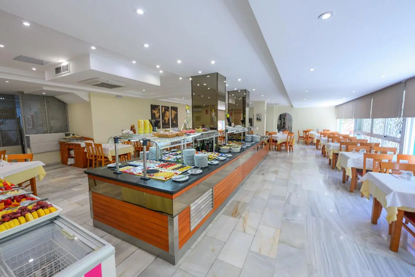 Monarque El Rodeo Restaurant