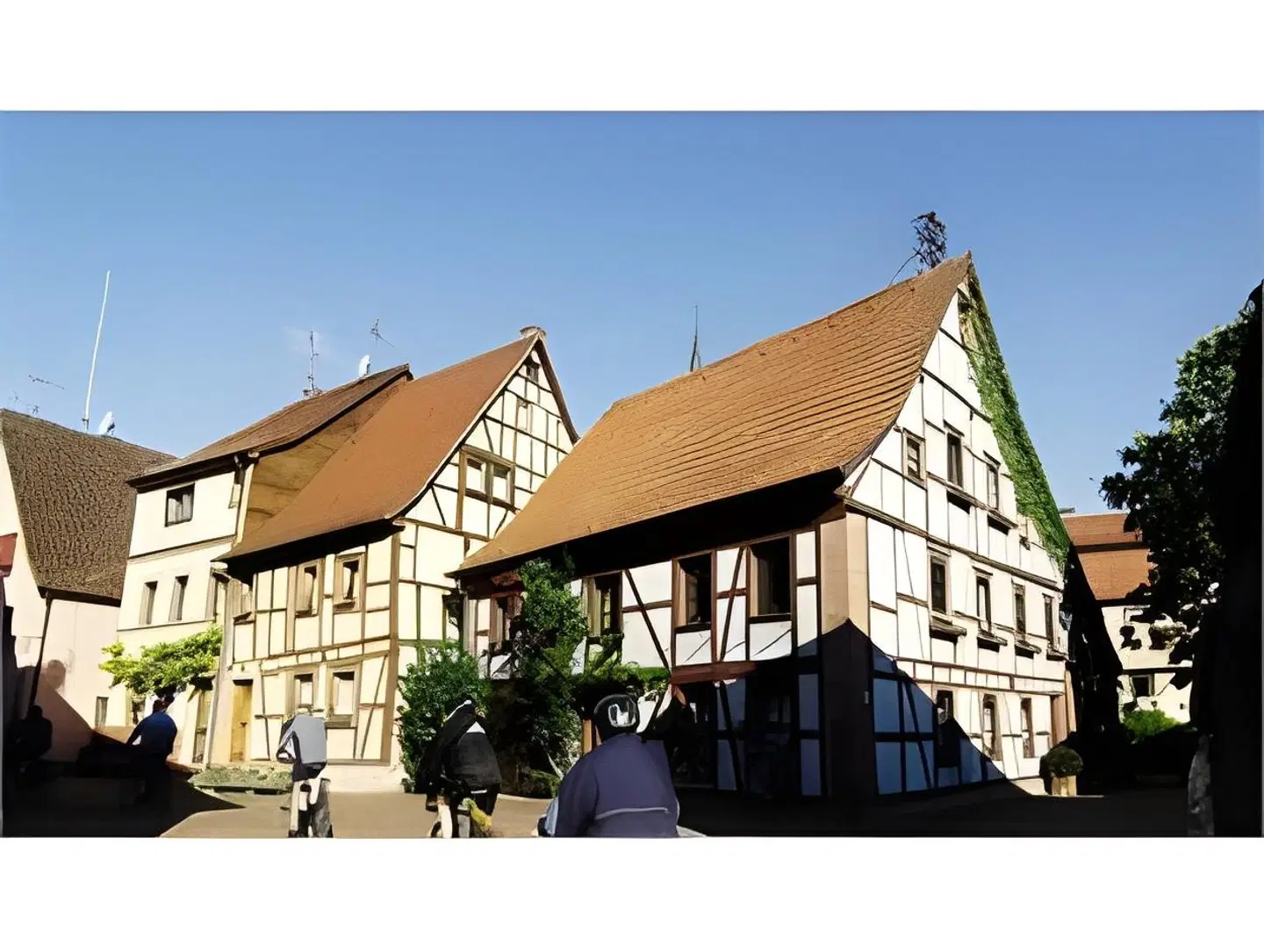 Bundschuh EXTERIOR