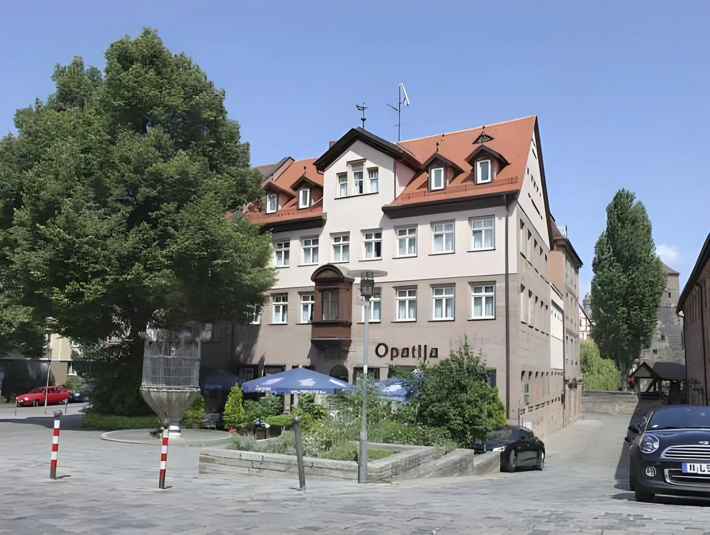 Hotel Hauser EXTERIOR