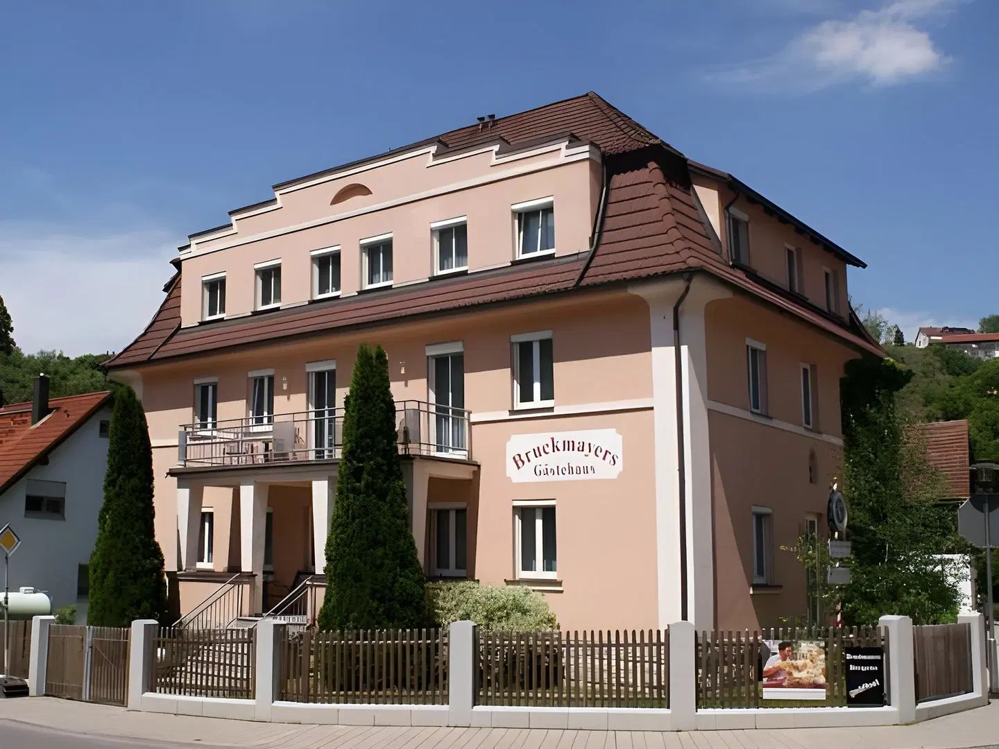 Bruckmayers Gästehaus EXTERIOR