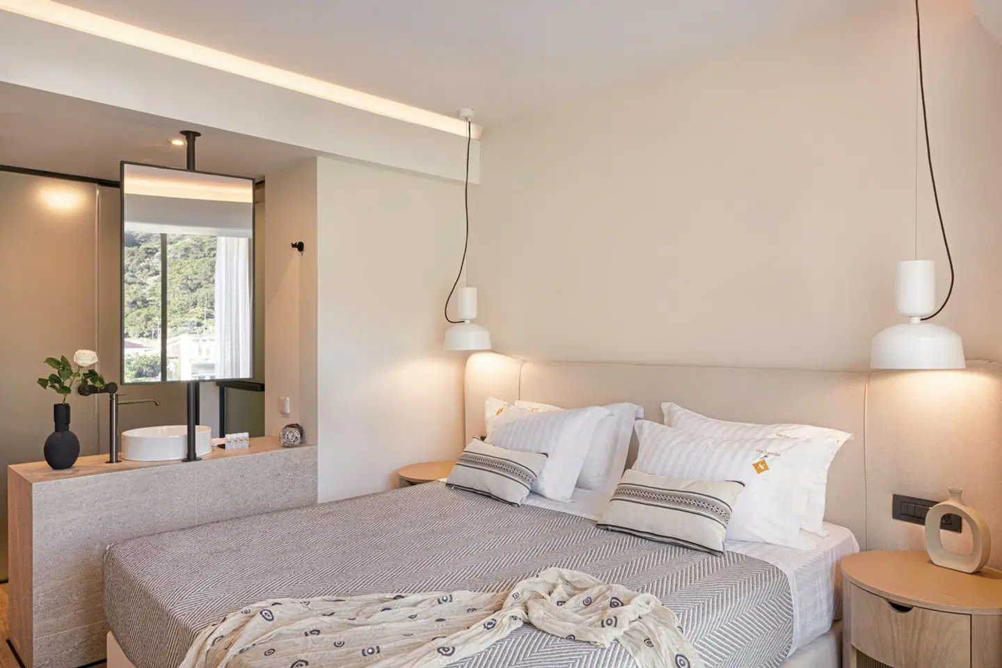 Erato by Samian Mare ROOM_EXAMPLE