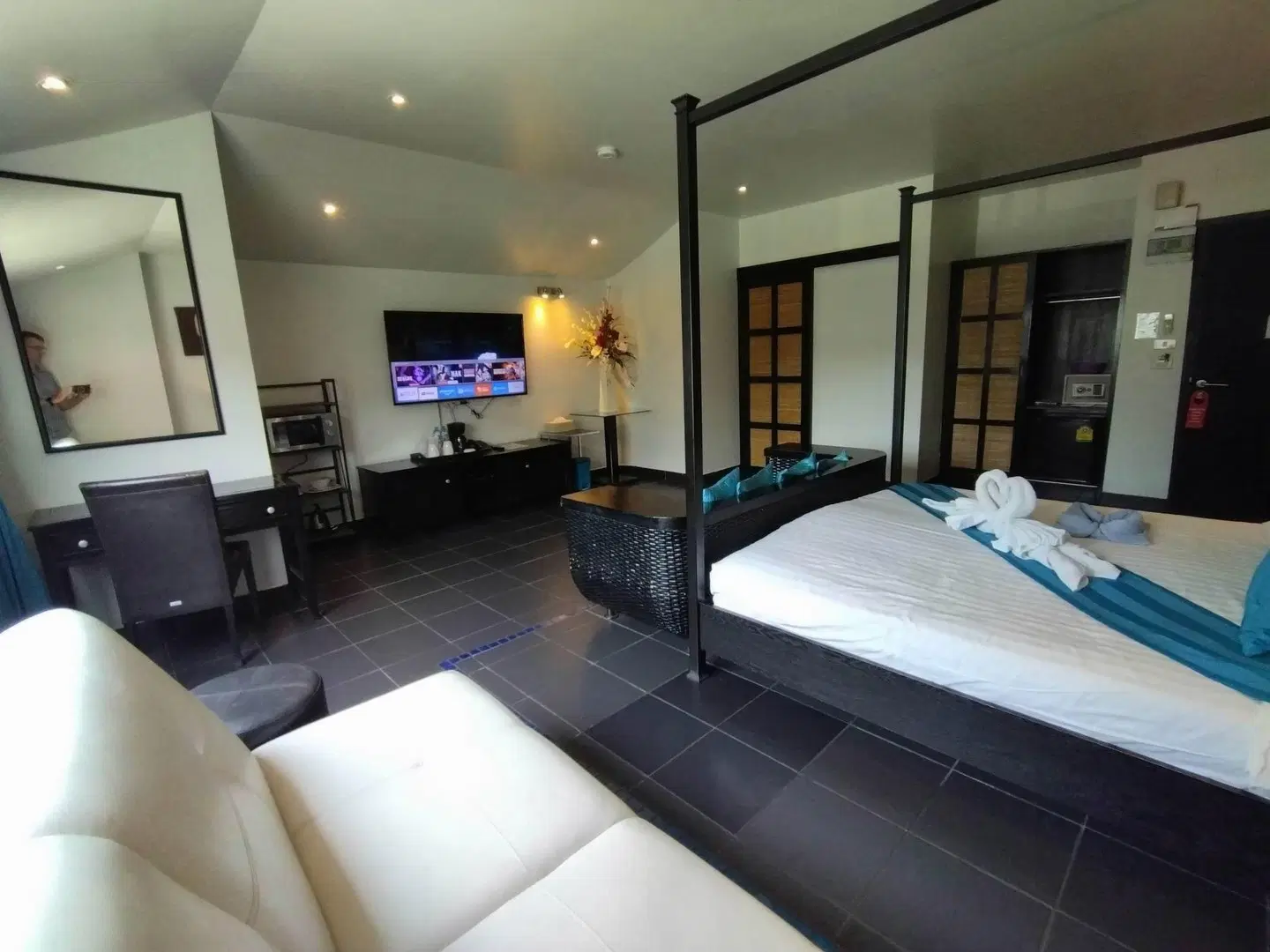 The Venue ROOM_EXAMPLE
