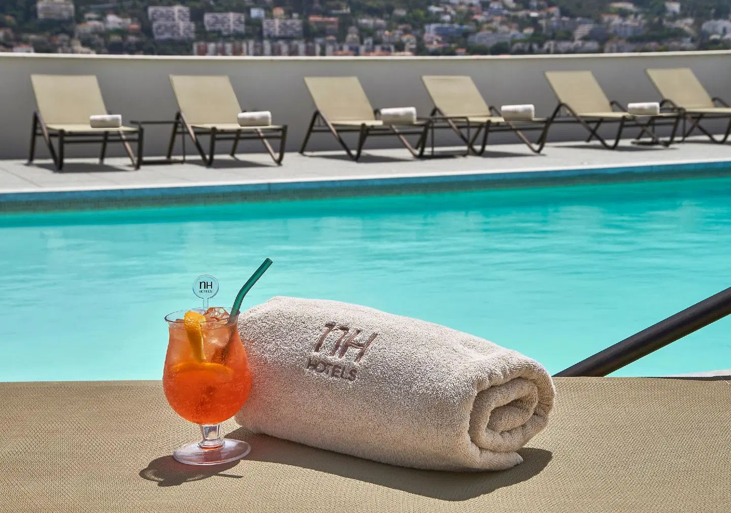 NH Nice OUTDOOR_POOL