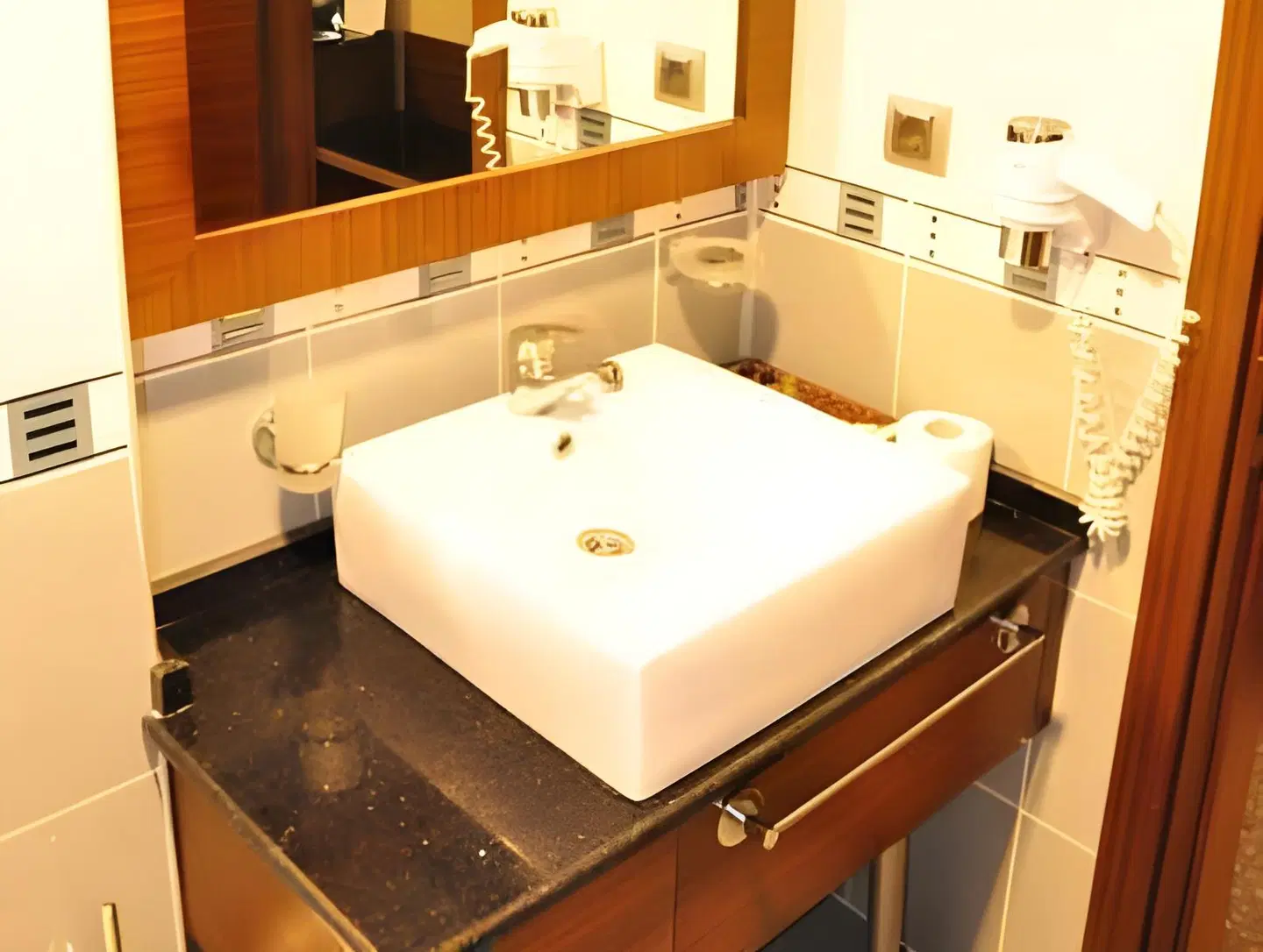 Marlight Boutique Hotel BATHROOM