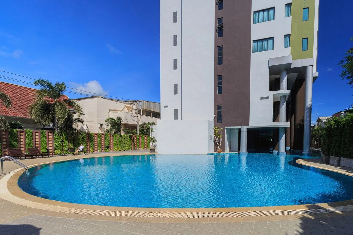 Pattaya Discovery Beach OUTDOOR_POOL