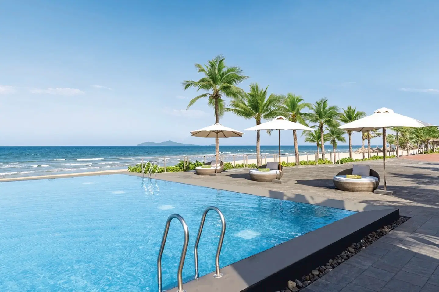Melia Danang Beach Resort OUTDOOR_POOL