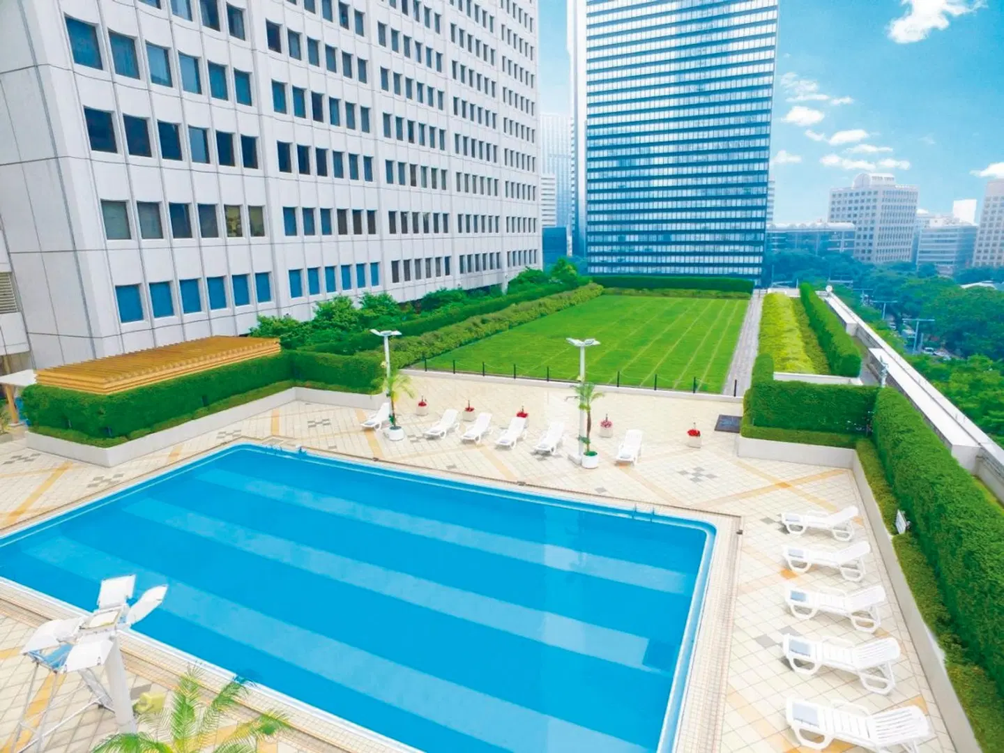 Keio Plaza Tokyo OUTDOOR_POOL