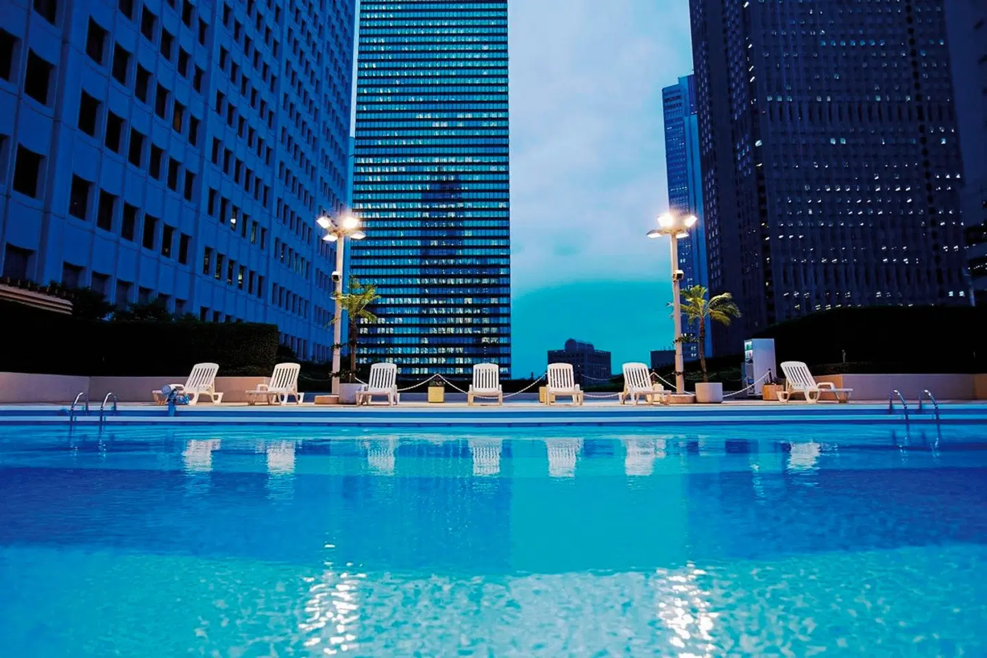 Keio Plaza Tokyo OUTDOOR_POOL