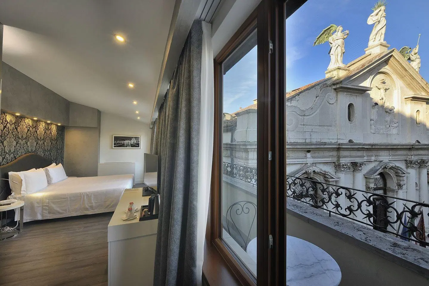 Al Theatro Palace ROOM_EXAMPLE