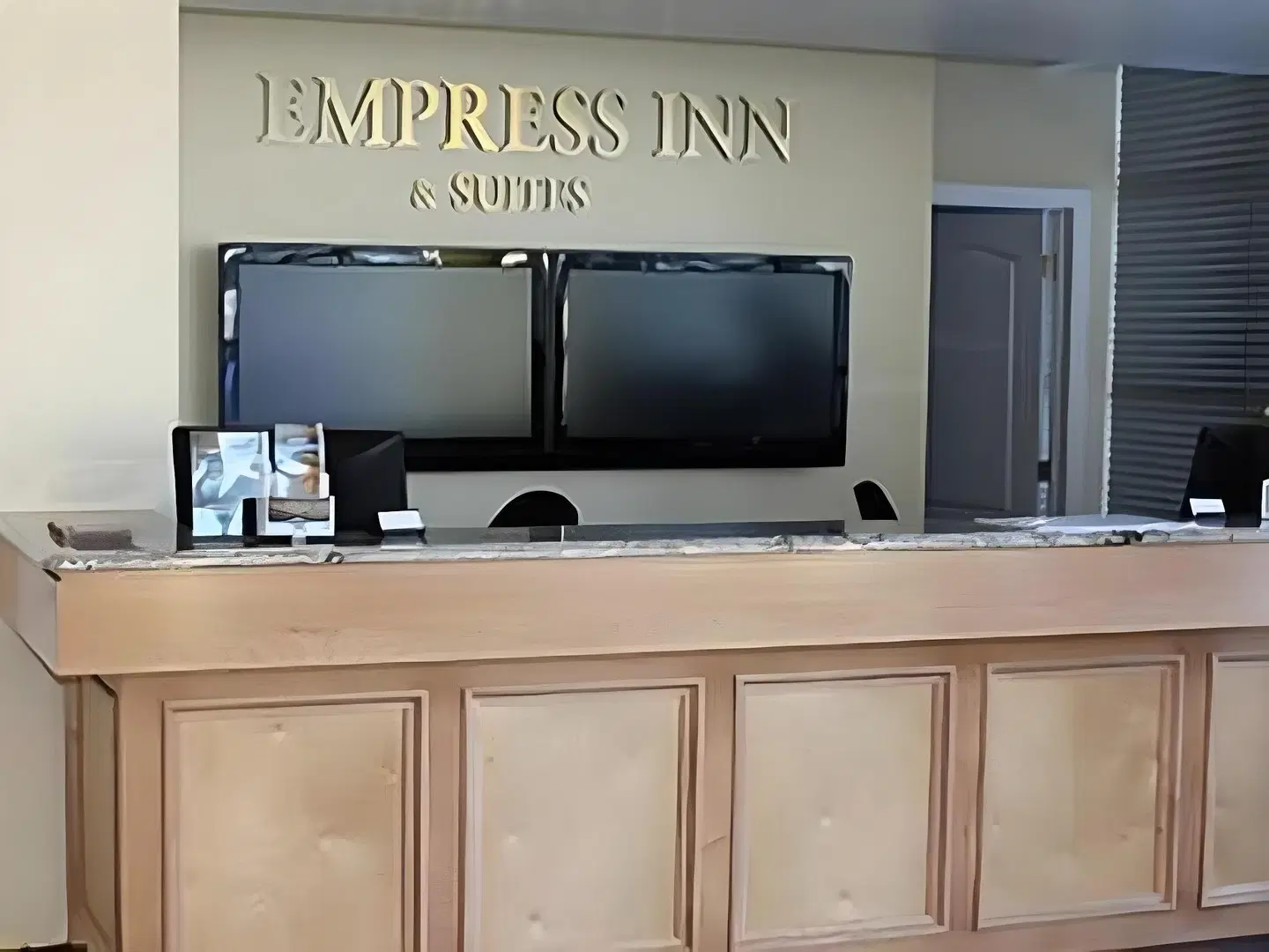 Empress Inn and Suites by the Falls LOUNGE_LOBBY