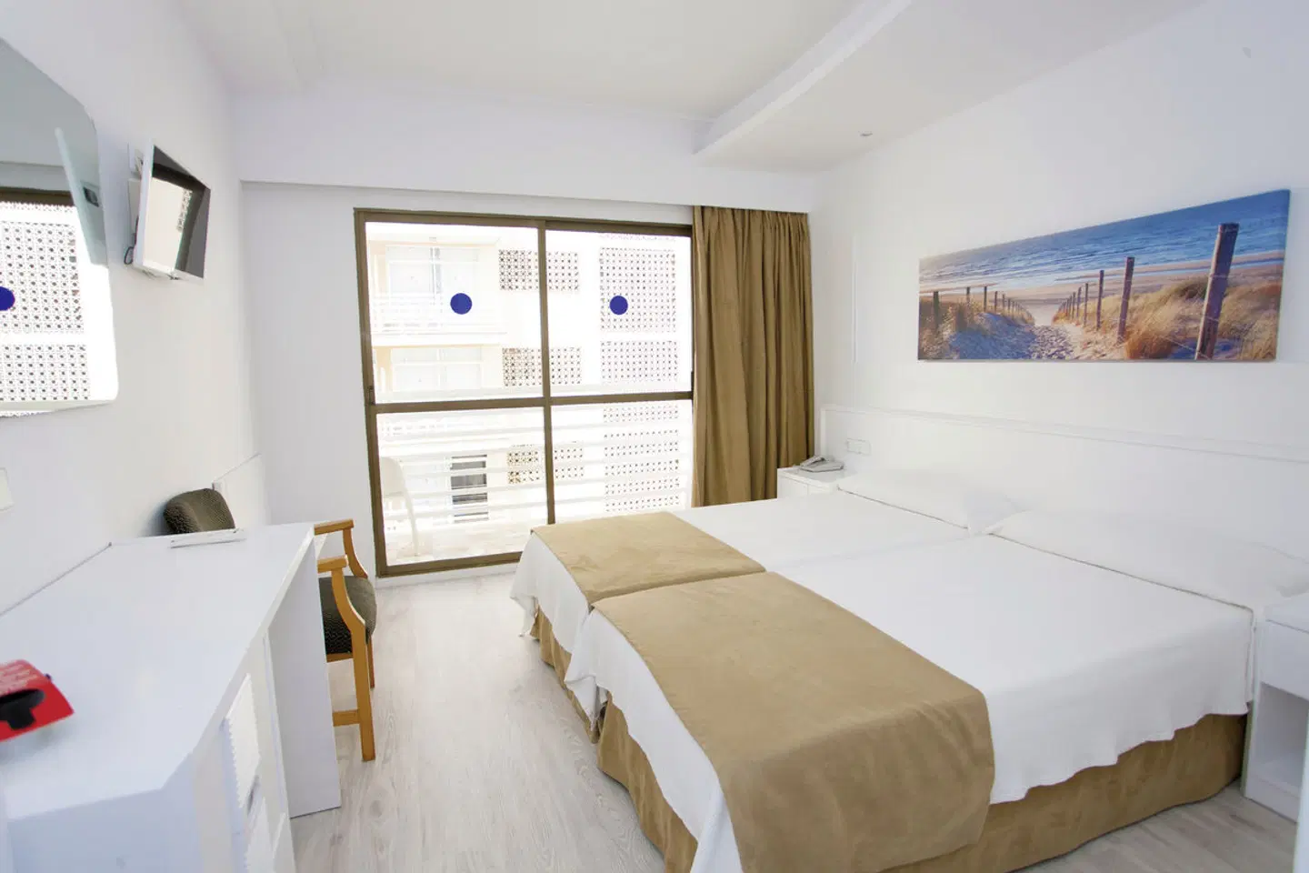 Kilimanjaro ROOM_EXAMPLE