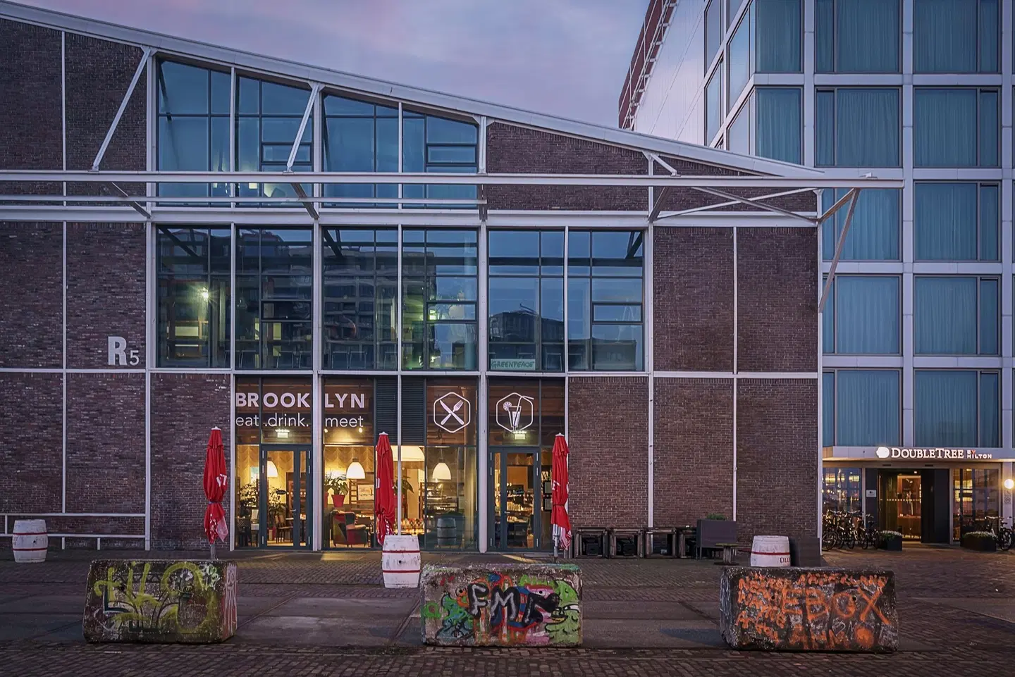 DoubleTree by Hilton Hotel Amsterdam - NDSM Wharf EXTERIOR
