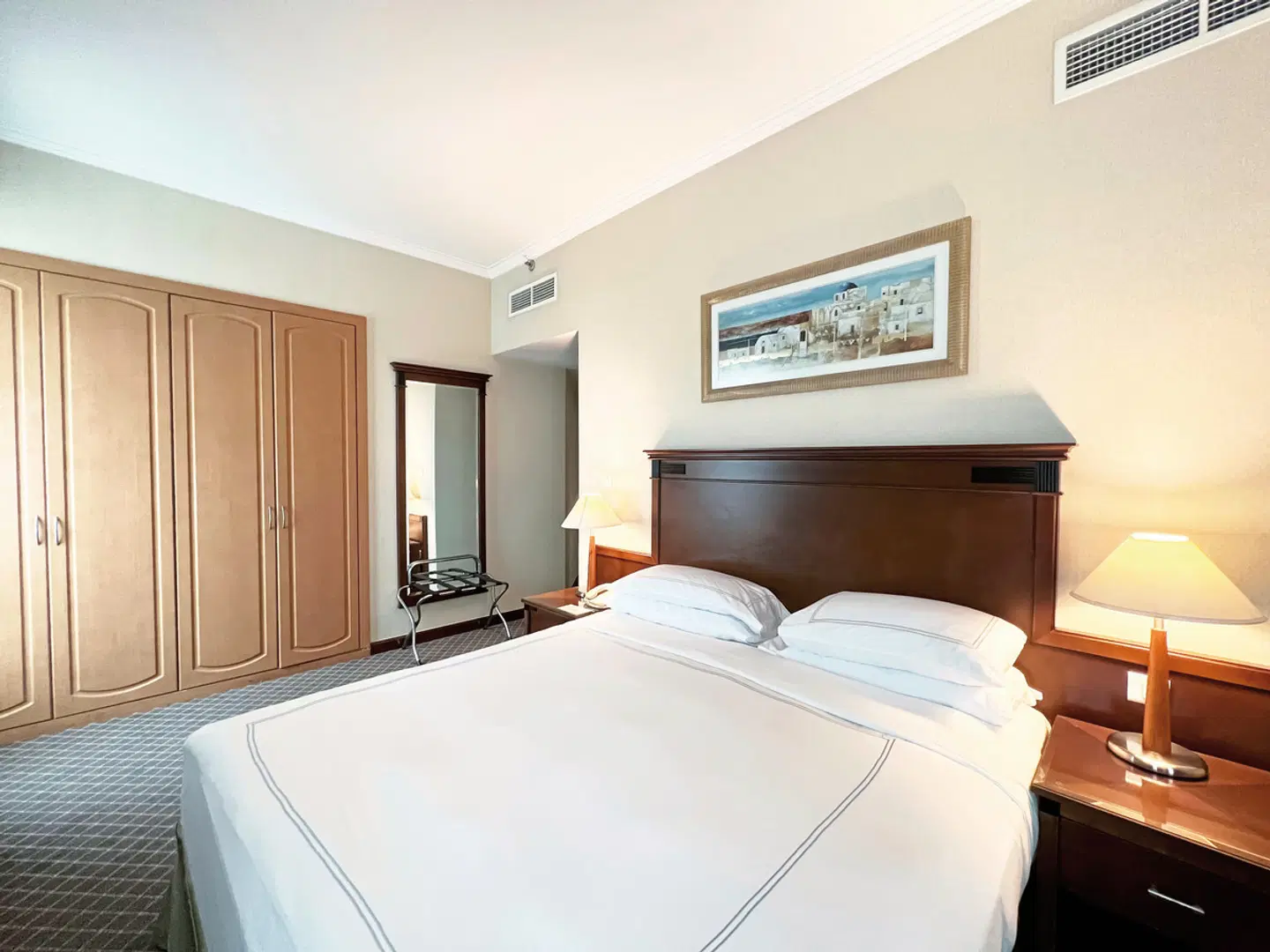 Swissotel Al Murooj Dubai ROOM_EXAMPLE