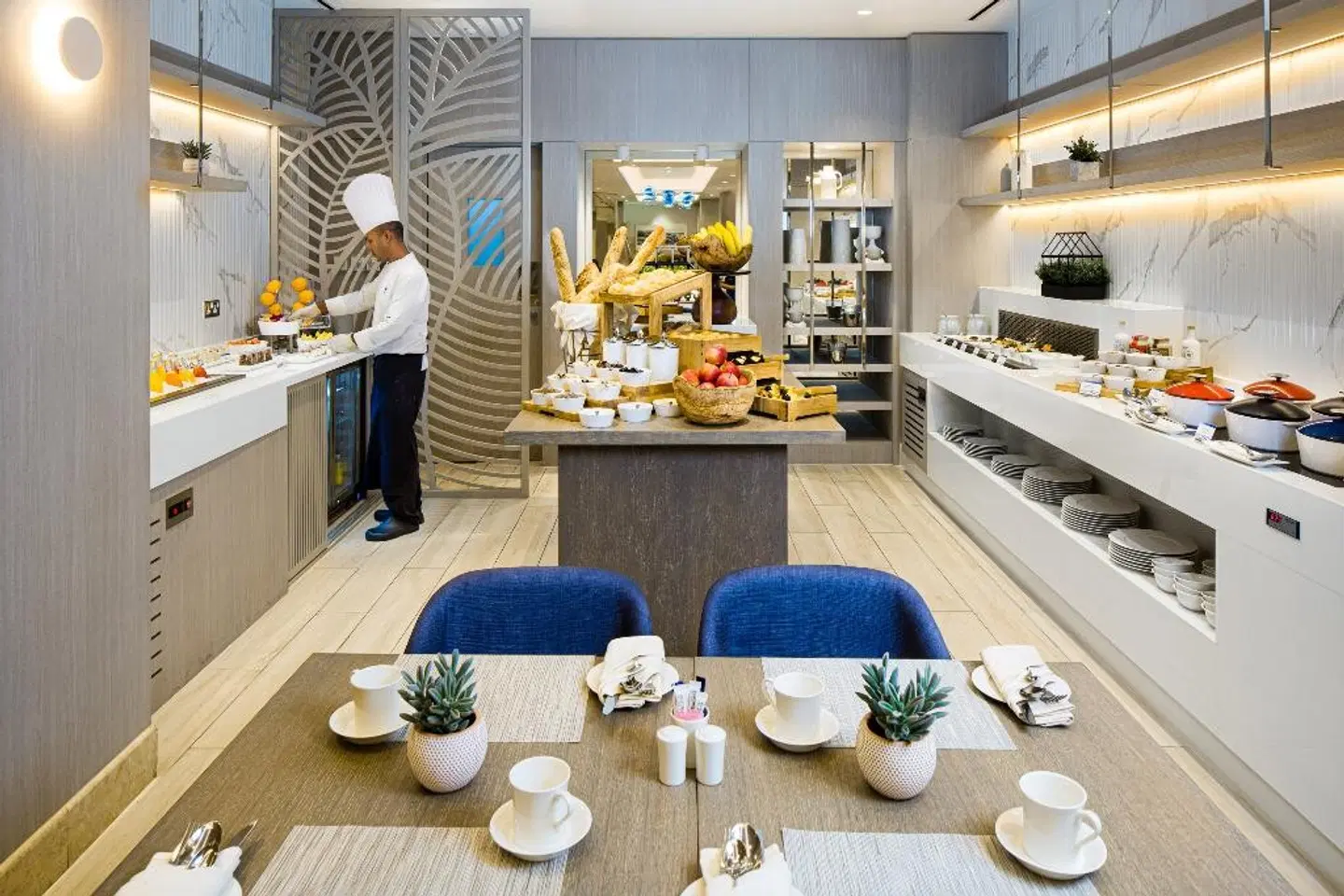 Beach Rotana - All Suites Restaurant