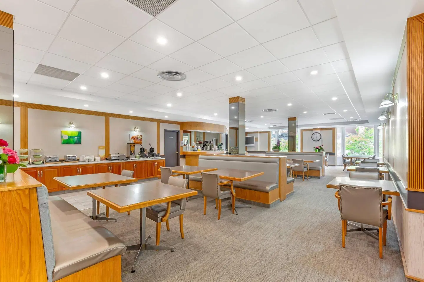 Quality Hotel Fallsview Cascade Bar