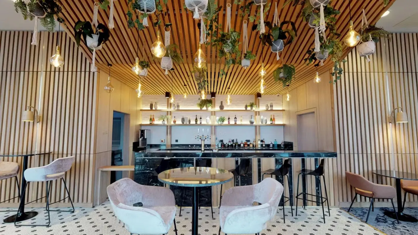 voco Manchester - City Centre by IHG Bar