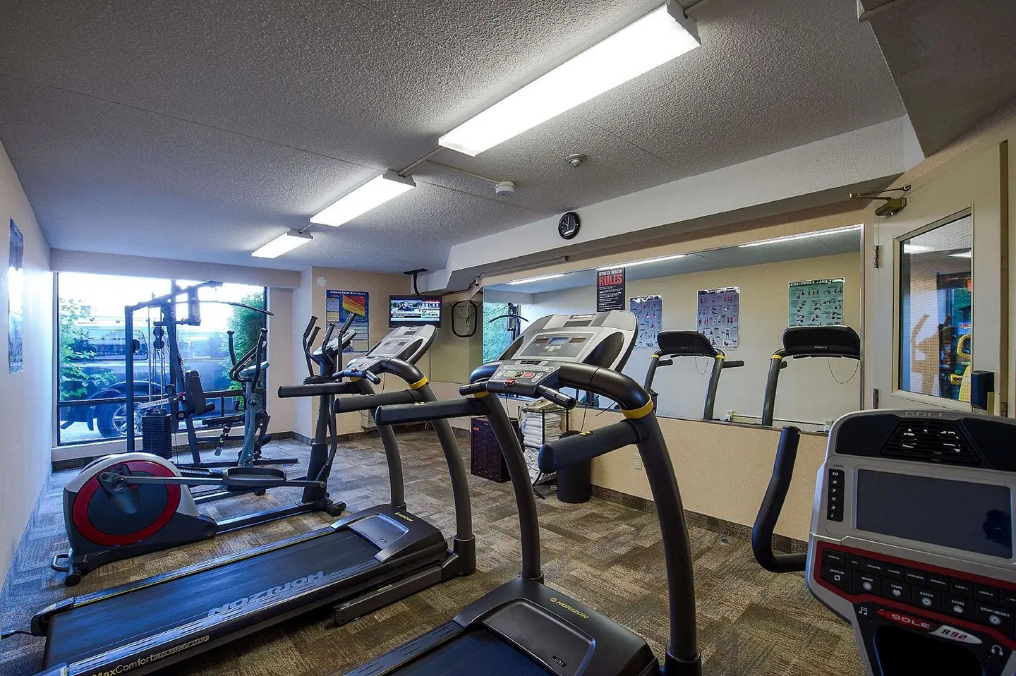 Howard Johnson by Wyndham by the Falls Niagara Falls SPORTS_AND_LEISURE