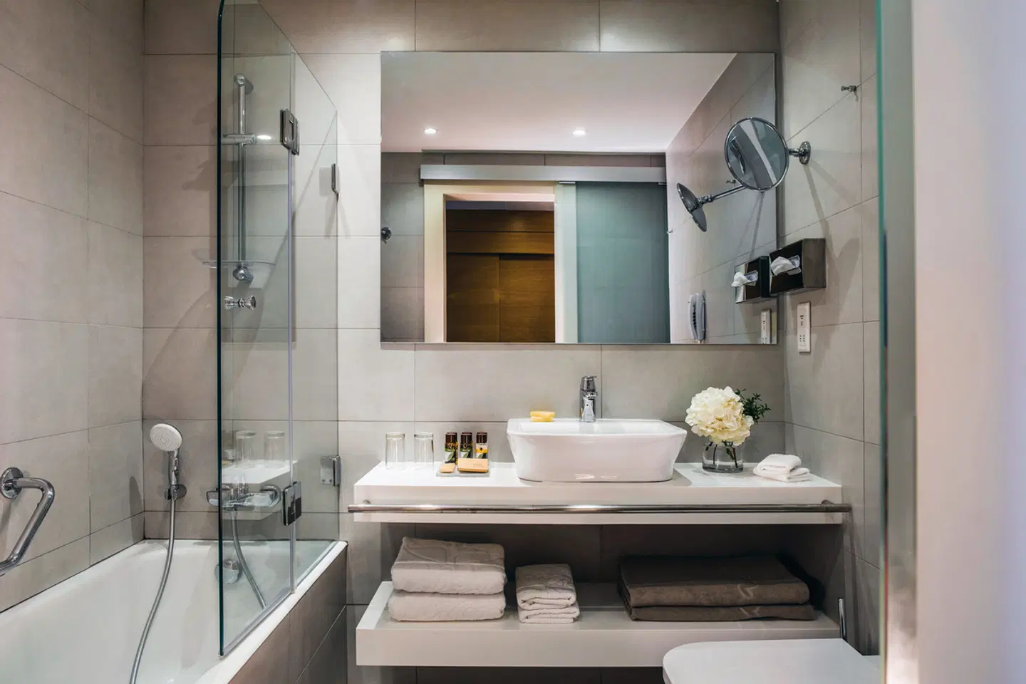 Alion Beach Hotel BATHROOM