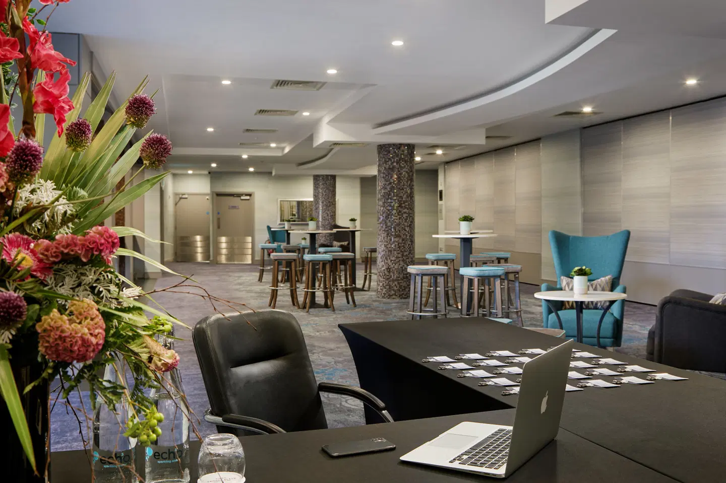 Crowne Plaza Blanchardstown by IHG LOUNGE_LOBBY