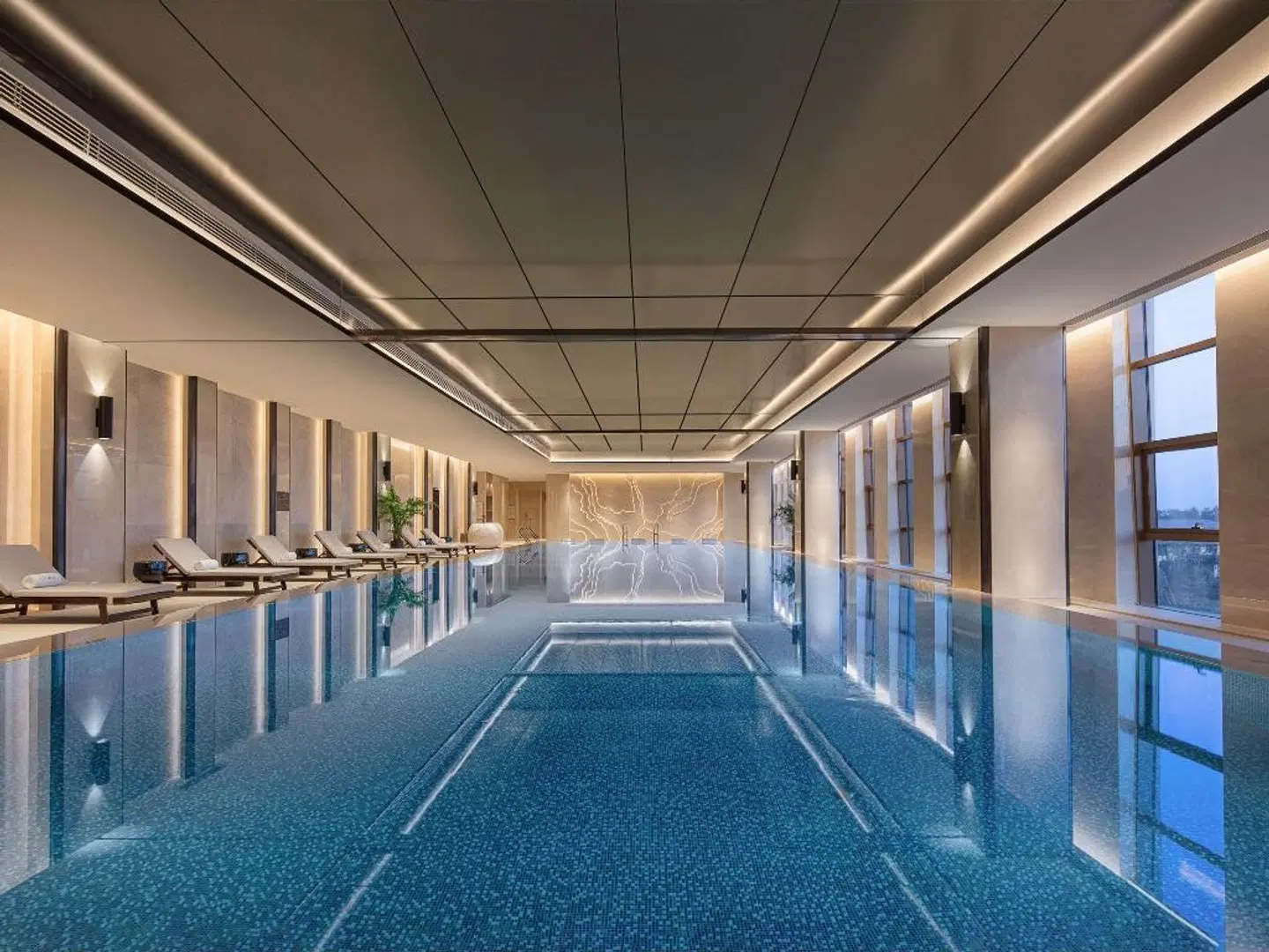 Sofitel Xiong An Hallenbad